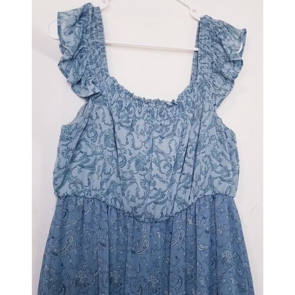 Rewind Junior's Blue Tiered Flutter Sleeve Smocked Neckline Dress Size Large - Picture 3 of 6